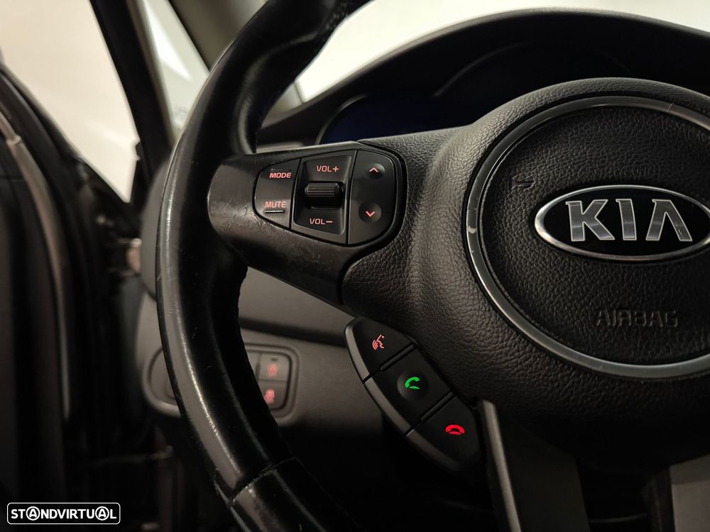 Kia Carens 1.7 CRDi ISG TX - 38