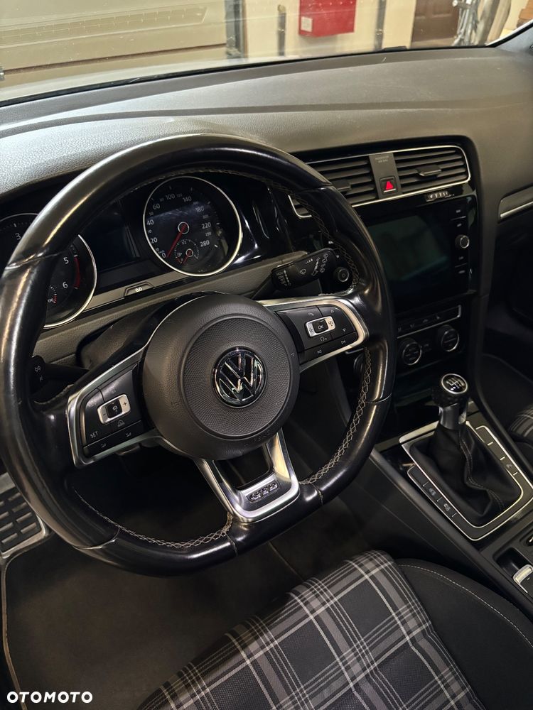 Volkswagen Golf GTD (BlueMotion Technology) - 9