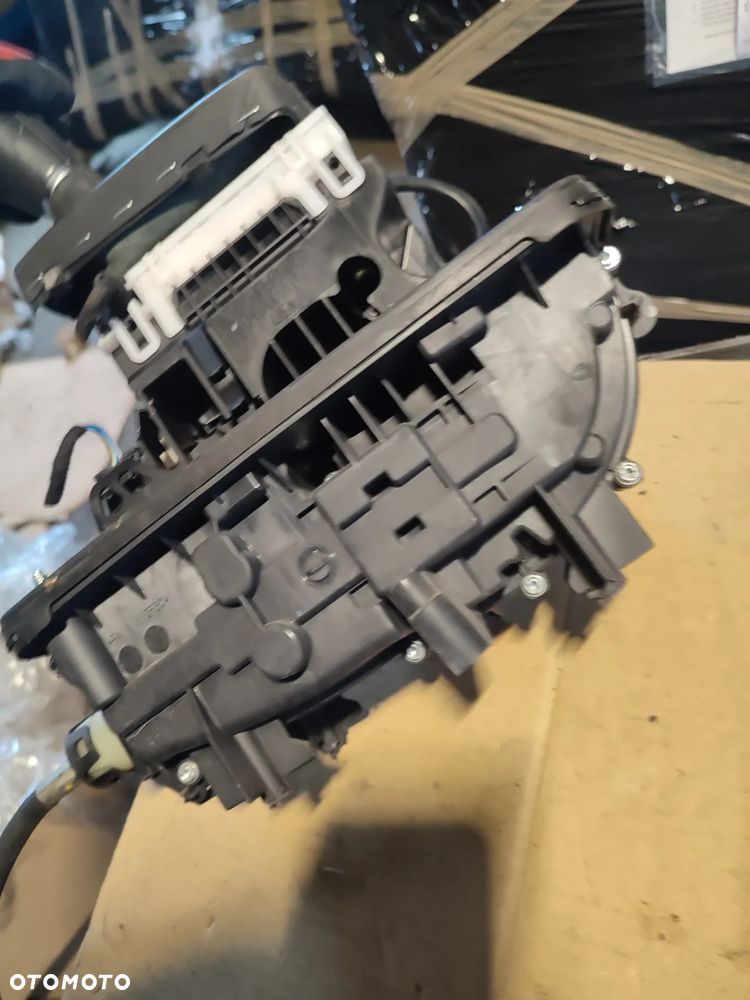 AUDI A6 C6 WYBIERAK BIEGÓW LEWAREK GAŁKA AUTOMAT 4F2713041AB - 6