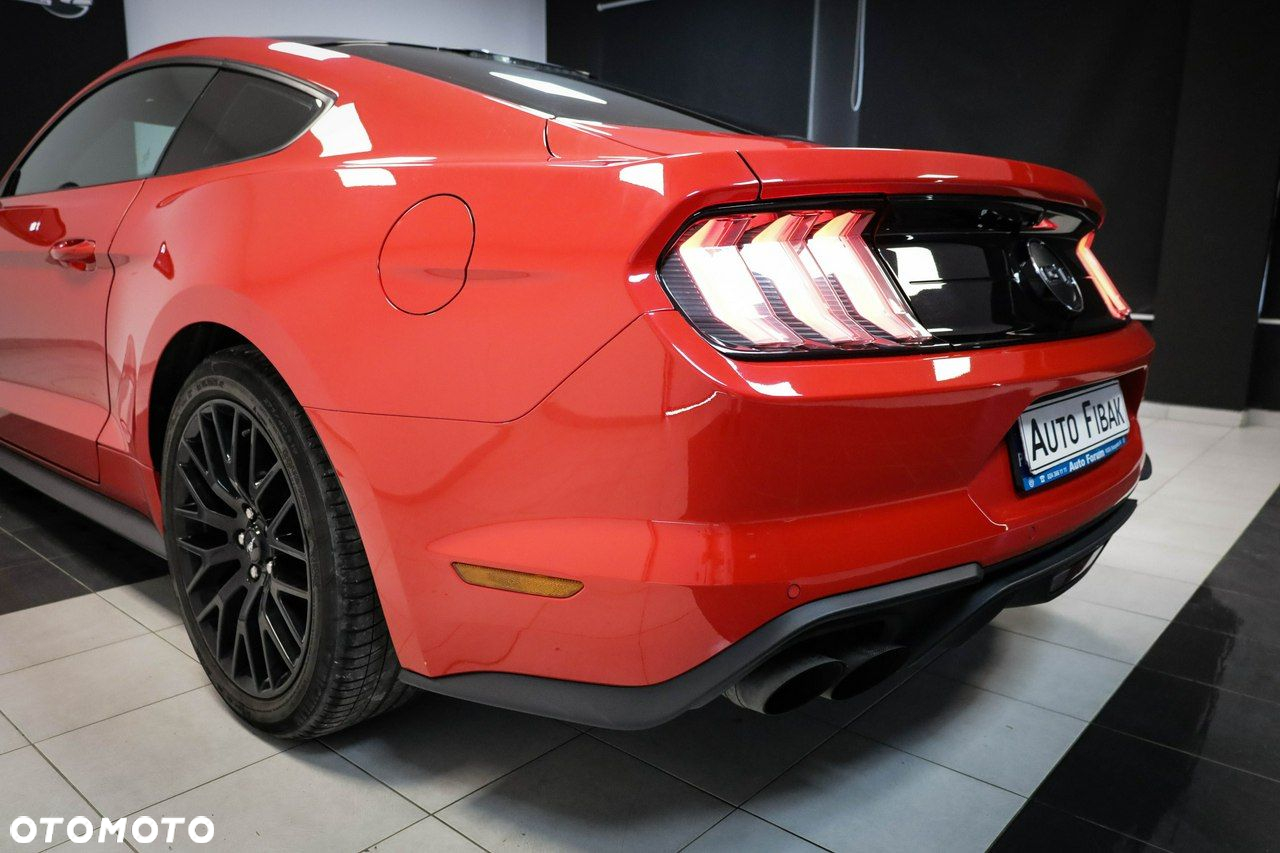 Ford Mustang 5.0 V8 GT - 14
