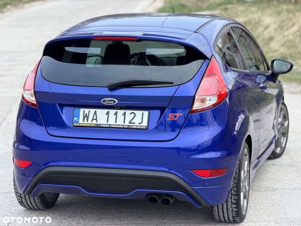 Ford Fiesta 1.6 EcoBoost ST - 13