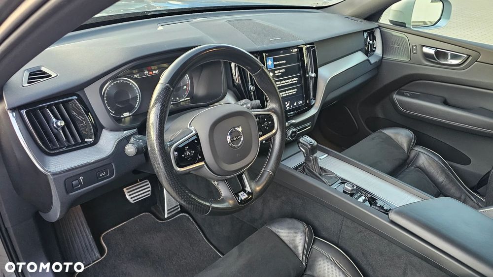 Volvo XC 60 D4 R-Design - 6