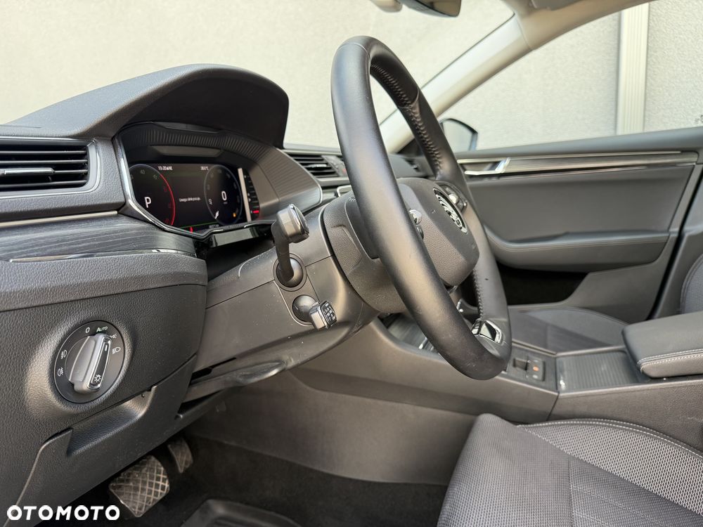 Skoda Superb 2.0 TDI SCR Style DSG - 12