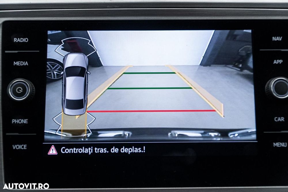 Volkswagen Passat 2.0 TDI DSG Comfortline - 40