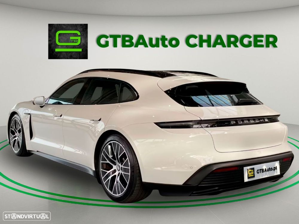 Porsche Taycan Sport Turismo - 22