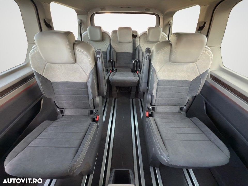 Volkswagen Multivan - 13
