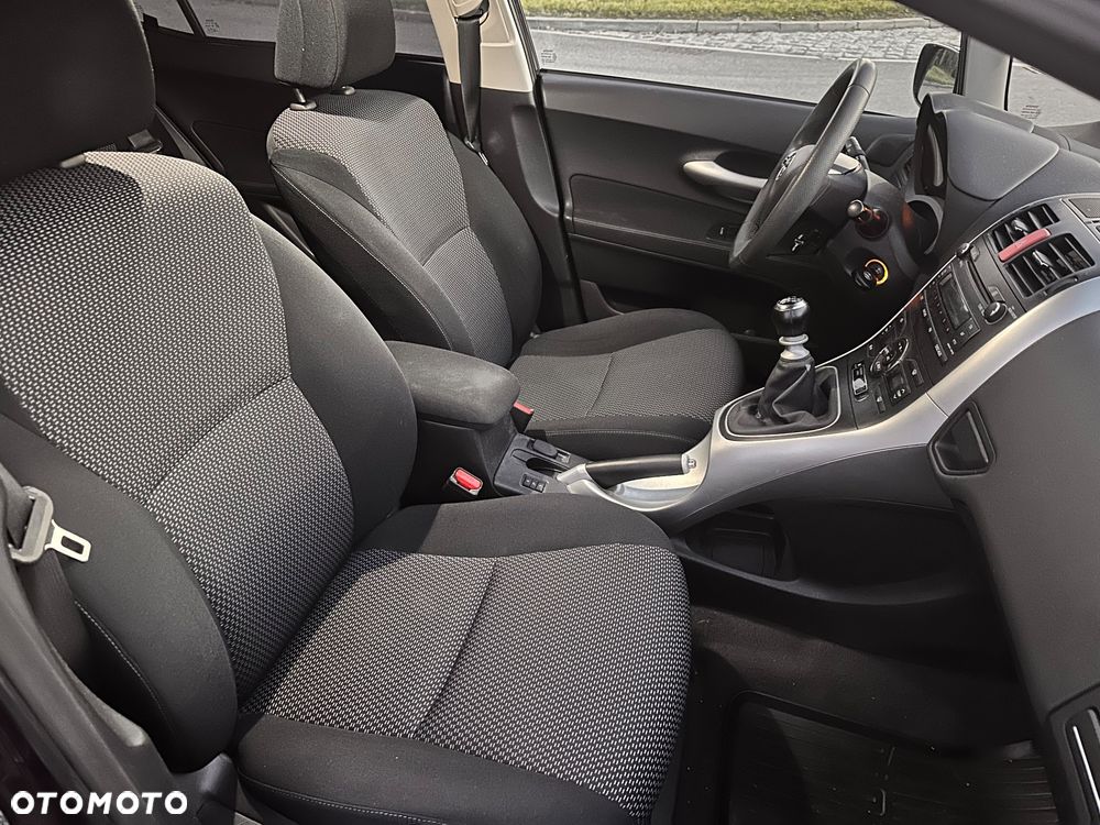 Toyota Auris - 7