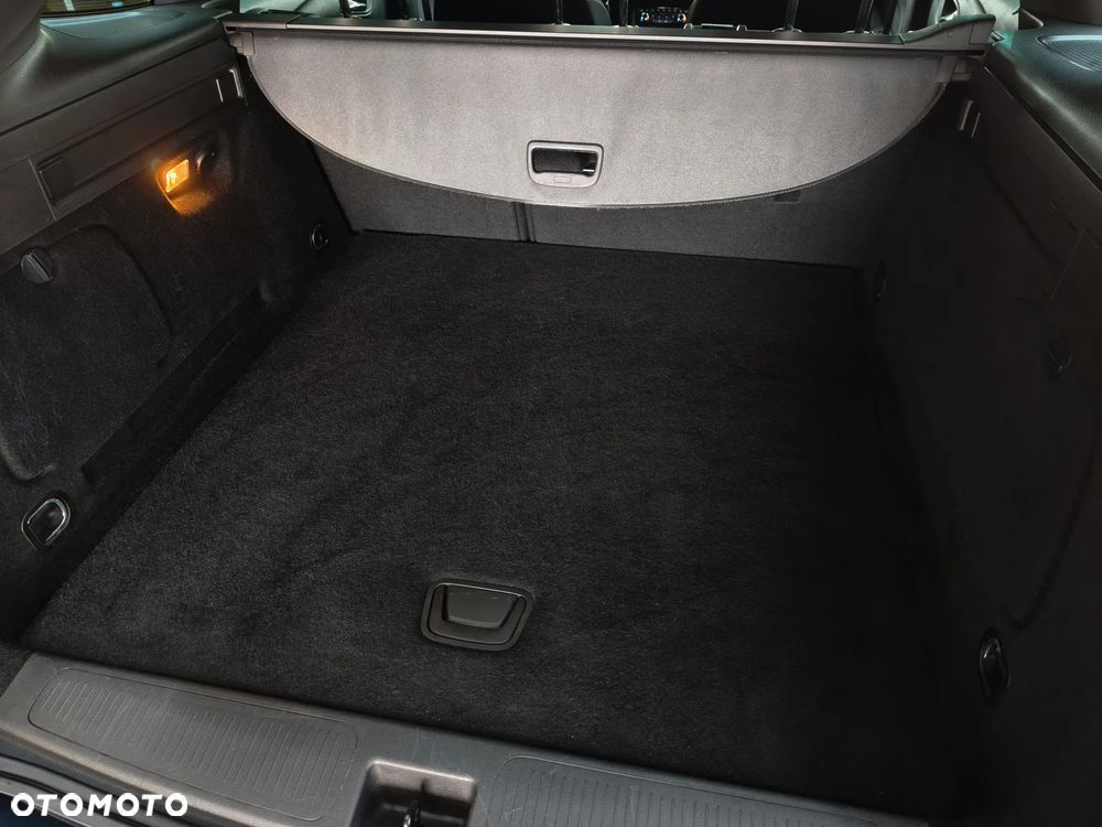 Opel Astra 1.6 D (CDTI) Start/Stop Dynamic - 21