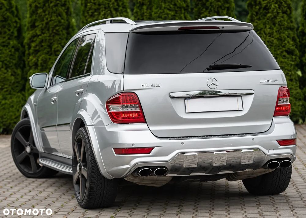Mercedes-Benz ML 63 AMG 4Matic 7G-TRONIC 10th Anniversary - 3