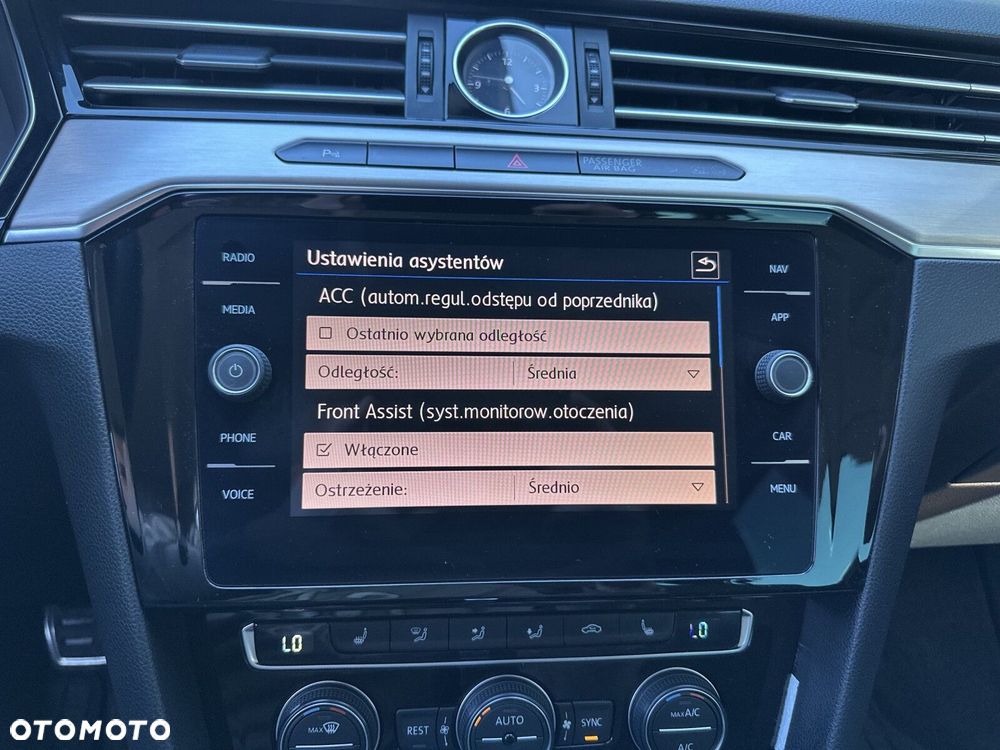 Volkswagen Passat - 20