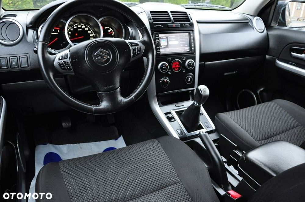 Suzuki Grand Vitara - 36