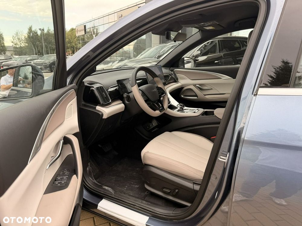 BYD Sealion 5 - 5