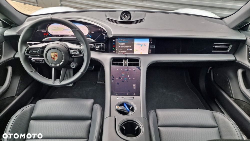 Porsche Taycan - 16