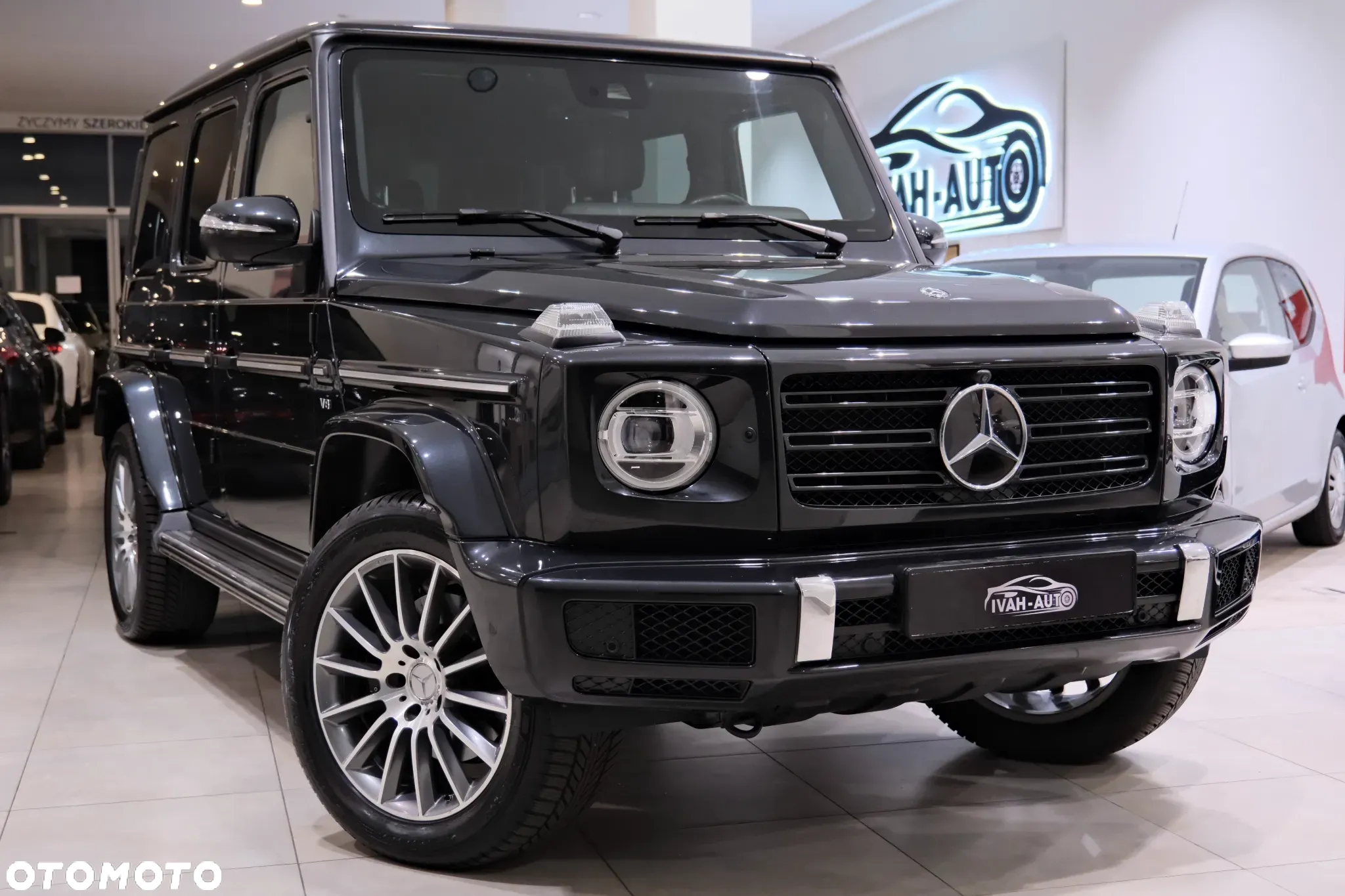 Mercedes-Benz Klasa G 500 9G-TRONIC Exclusive - 4