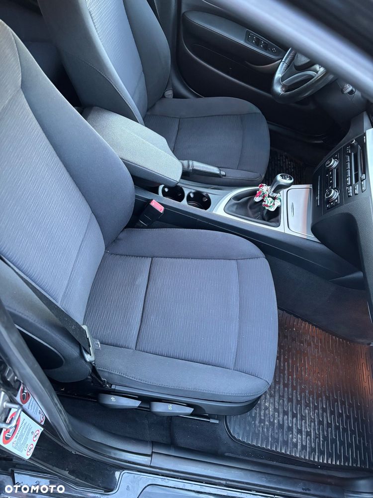 BMW Seria 1 116i - 13
