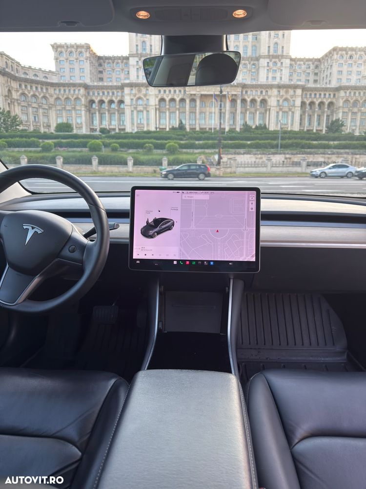 Tesla Model 3 Langstreckenbatterie Allradantrieb Dual Motor - 12