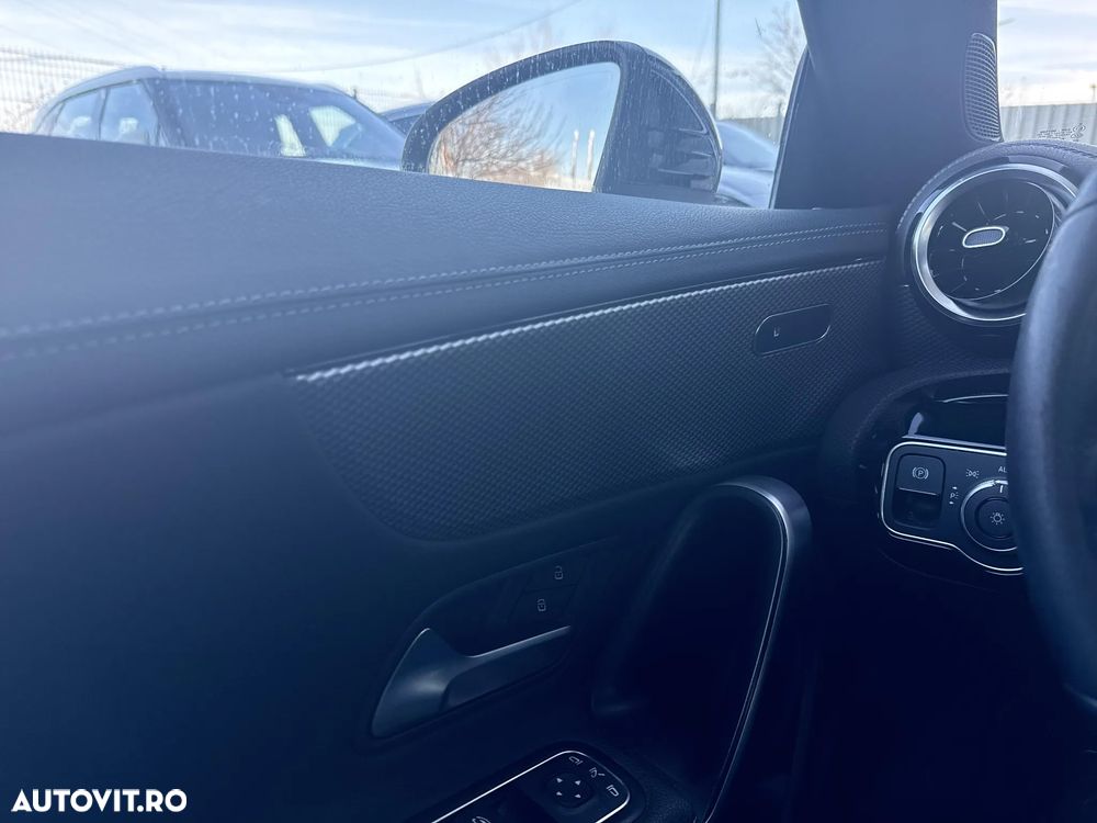 Mercedes-Benz CLA - 11