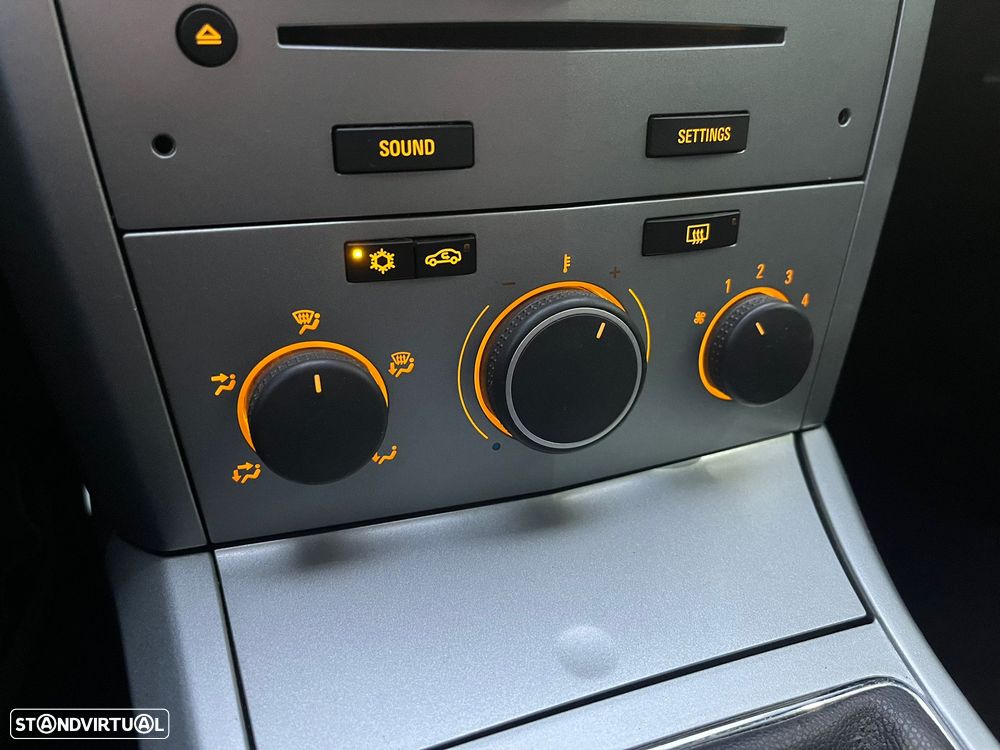 Opel Astra GTC 1.3 CDTI - 13