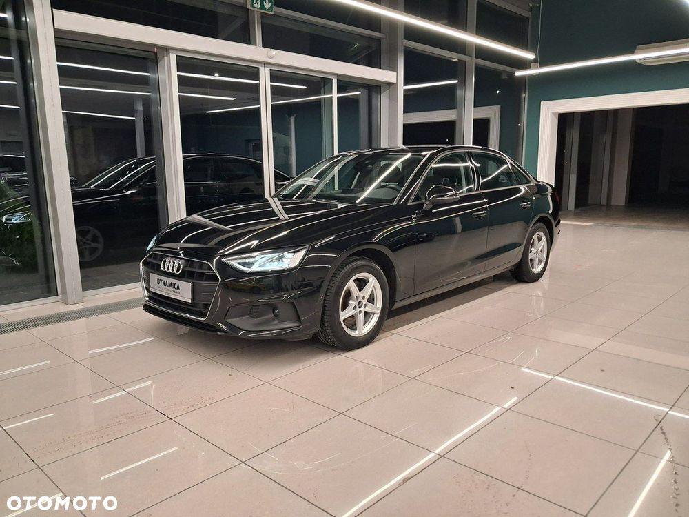 Audi A4 Limousine - 3