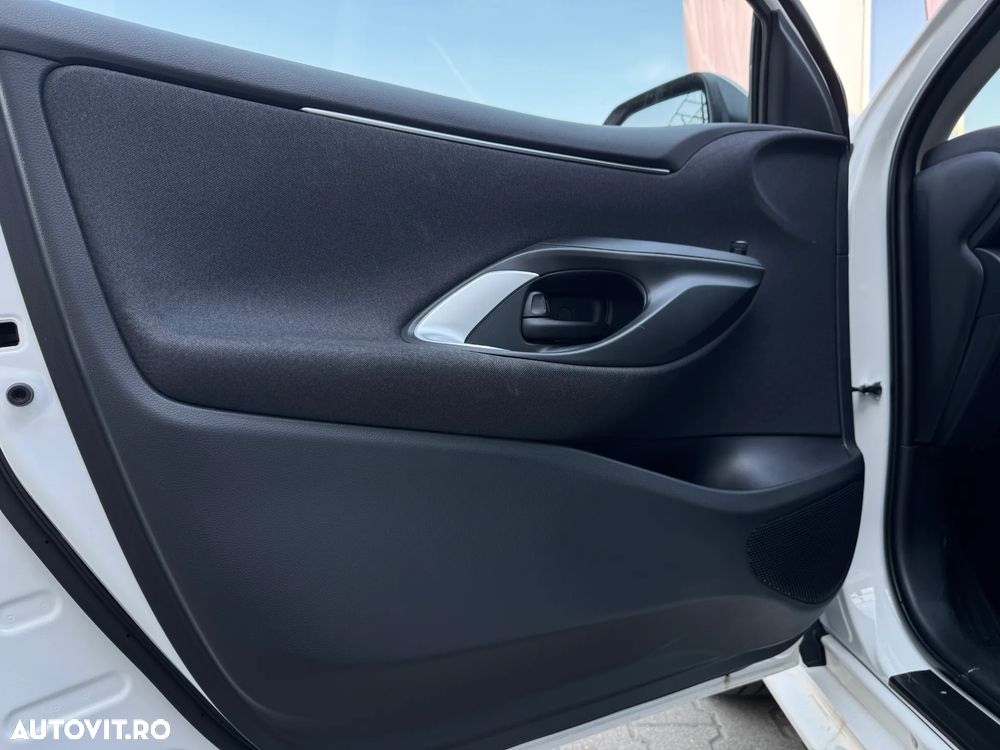 Toyota Yaris - 11