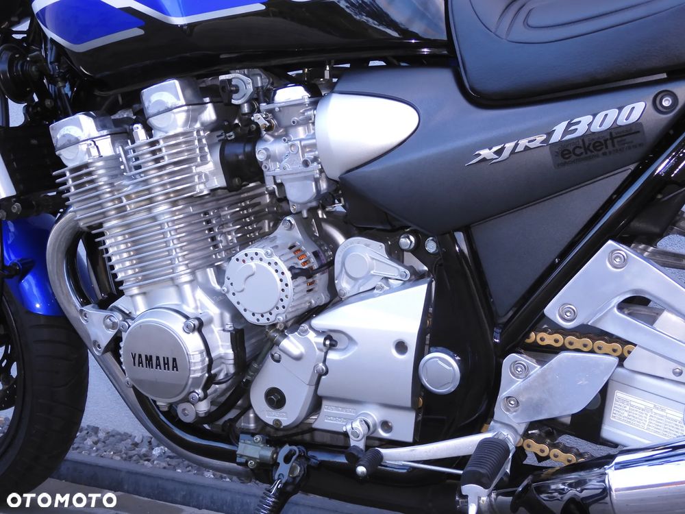 Yamaha XJR - 29
