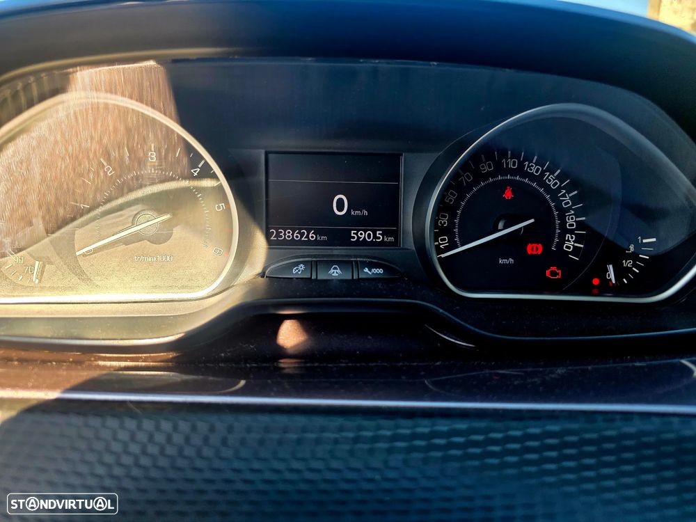 Peugeot 2008 e-HDi FAP 92 STOP & START Allure - 14