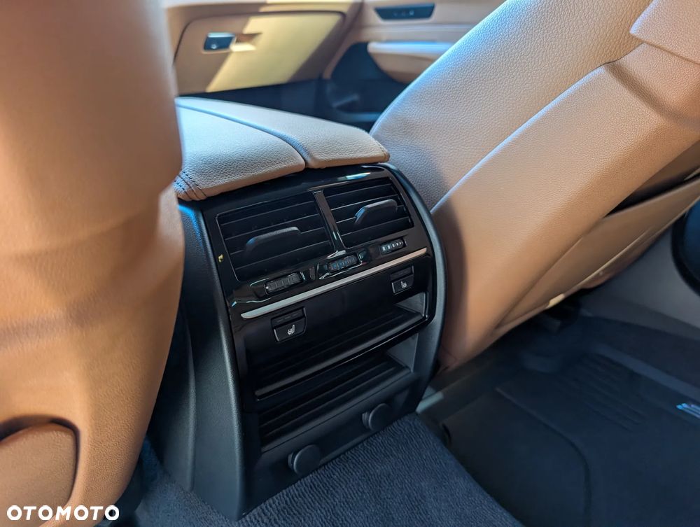 BMW 6GT 630i Luxury Line - 24