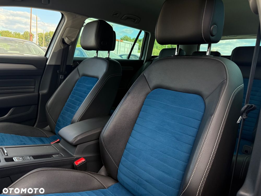 Volkswagen Passat - 12