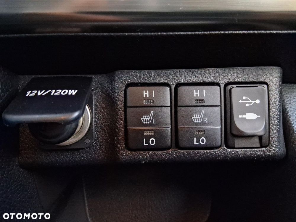 Toyota Auris - 24