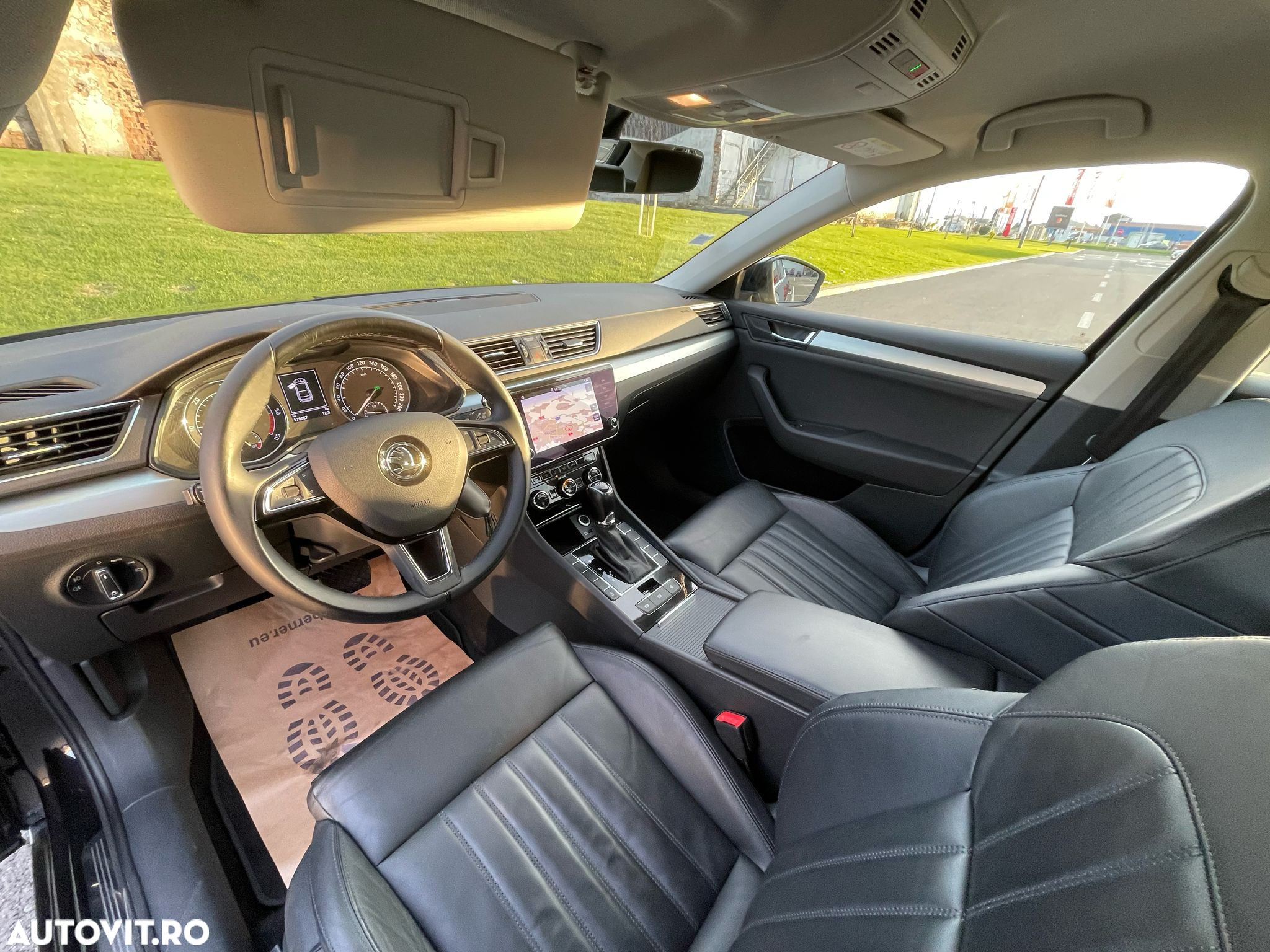 Skoda Superb 2.0 TDI DSG Premium Edition - 20