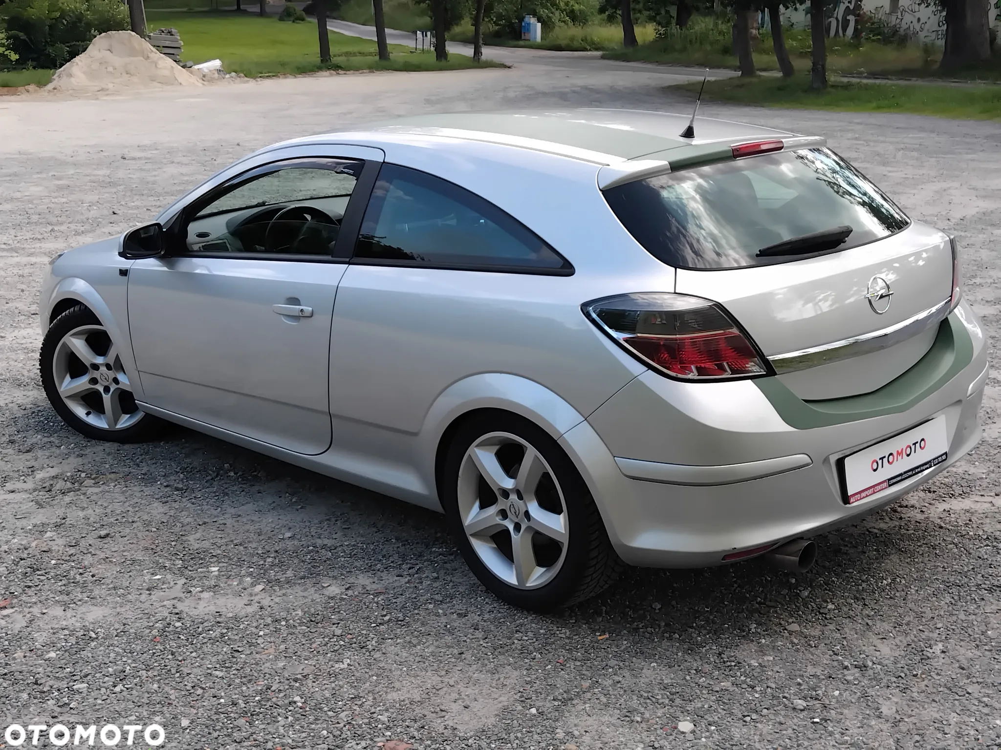 Opel Astra GTC 1.6 - 5