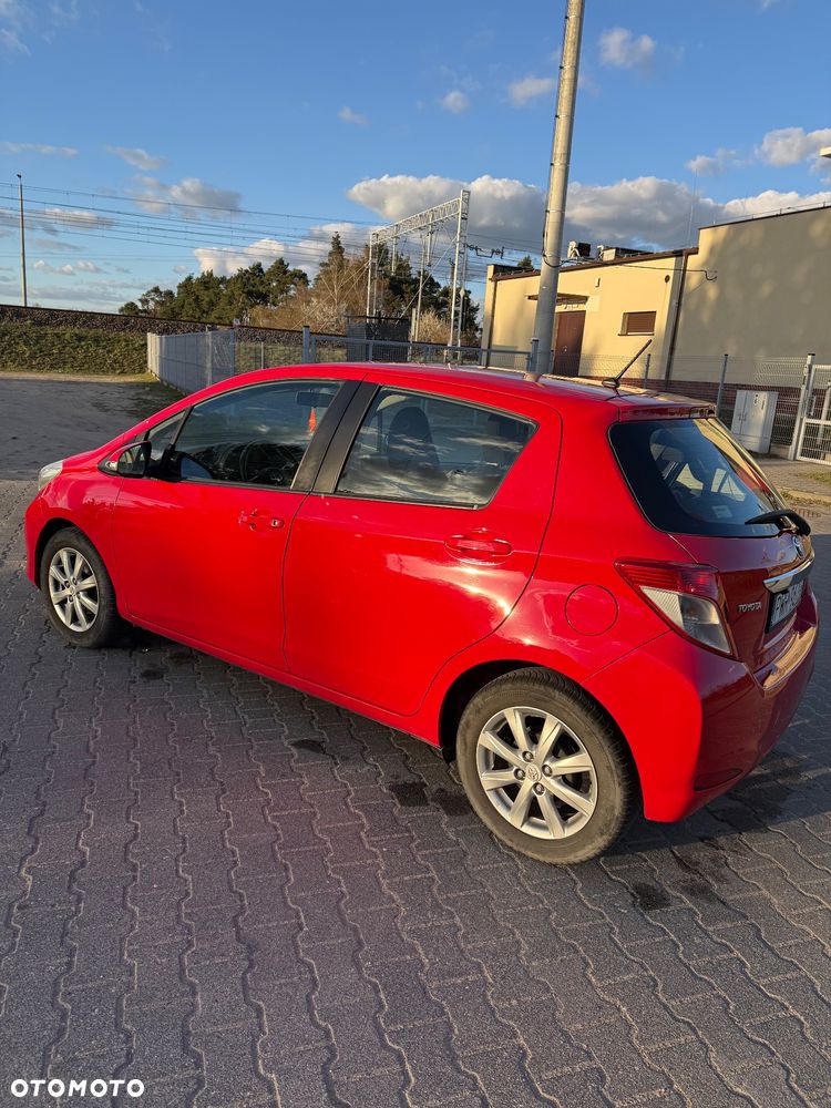 Toyota Yaris 1.0 VVT-i Life - 10
