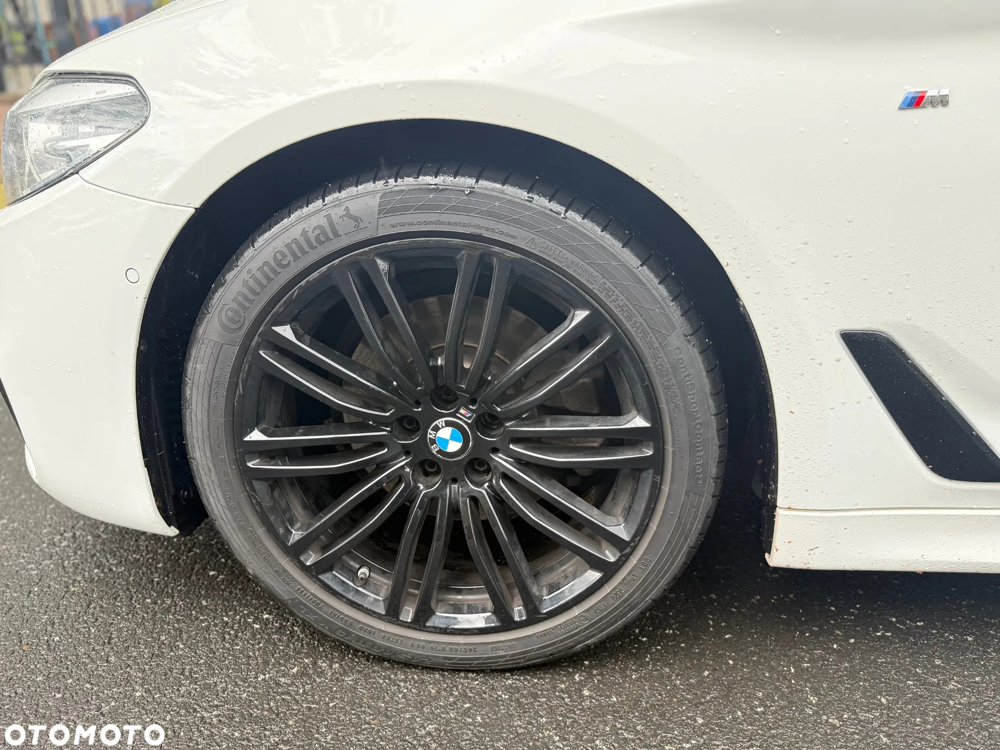 BMW Seria 5 520d M Sport - 8