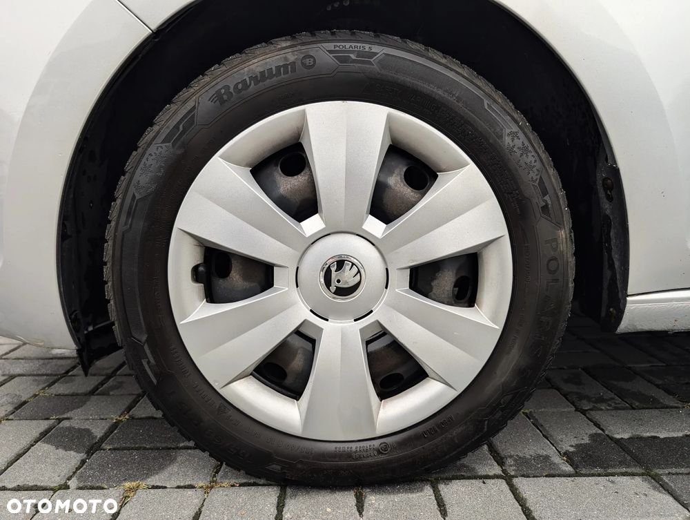 Skoda RAPID 1.2 TSI Ambition - 18