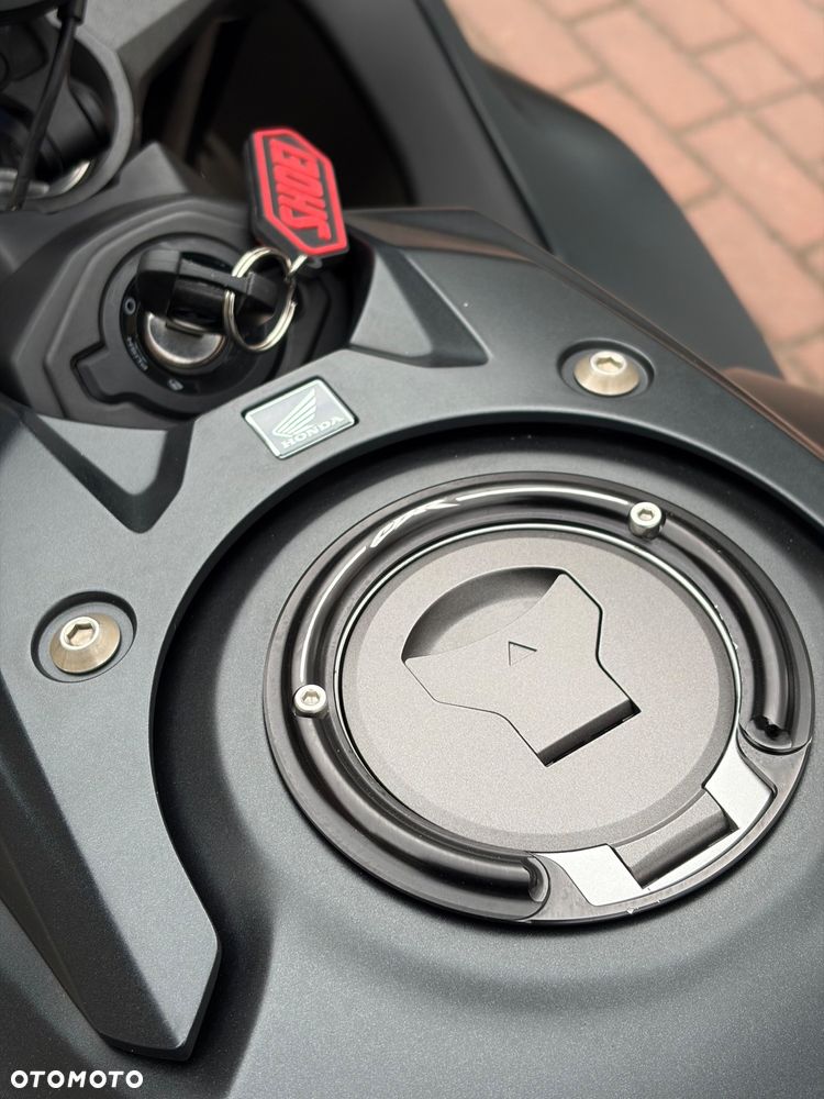 Honda CBR - 11