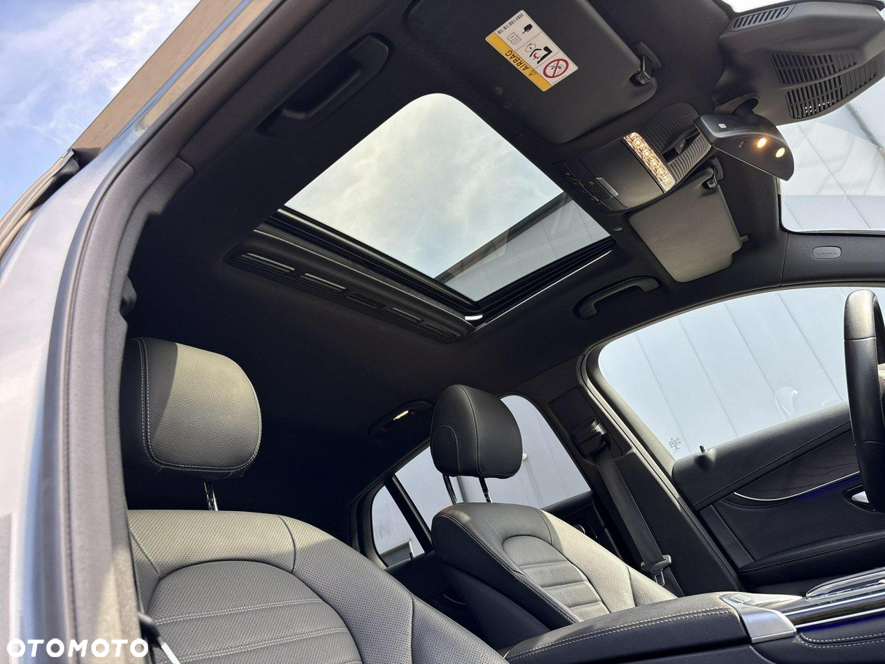 Mercedes-Benz GLC - 21