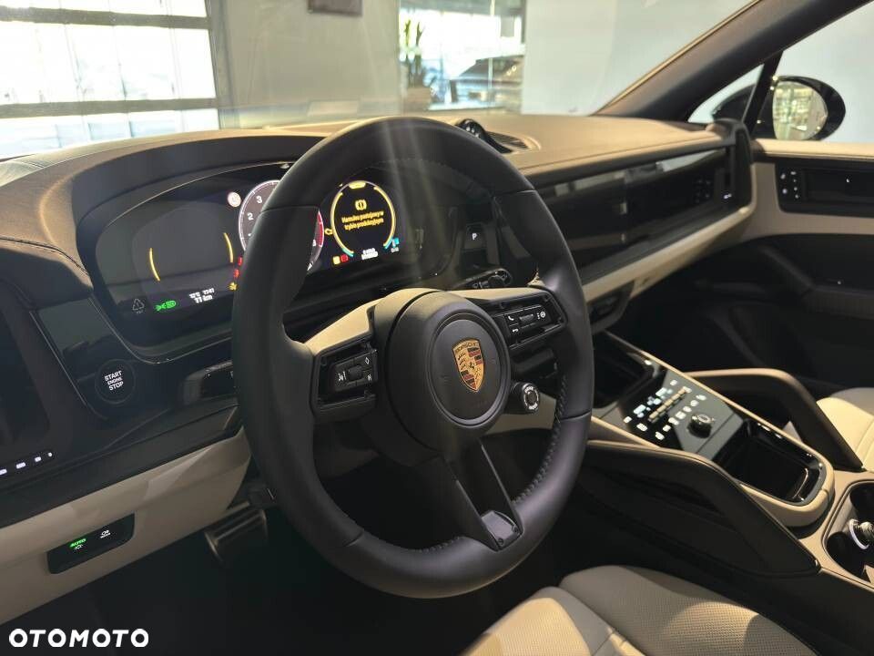 Porsche Cayenne - 14