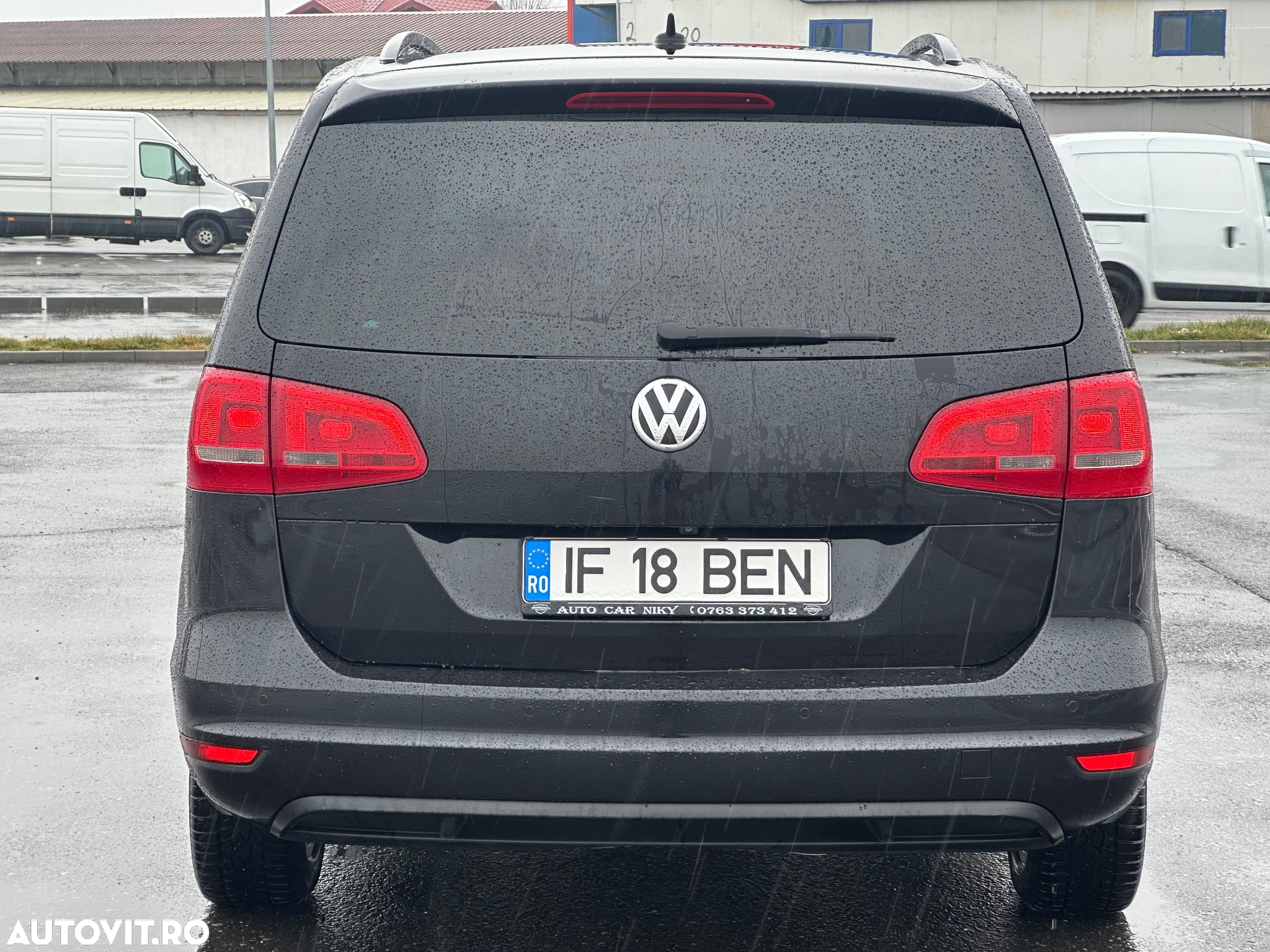 Volkswagen Sharan 2.0 TDI DSG BlueMotion Technology Comfortline - 23