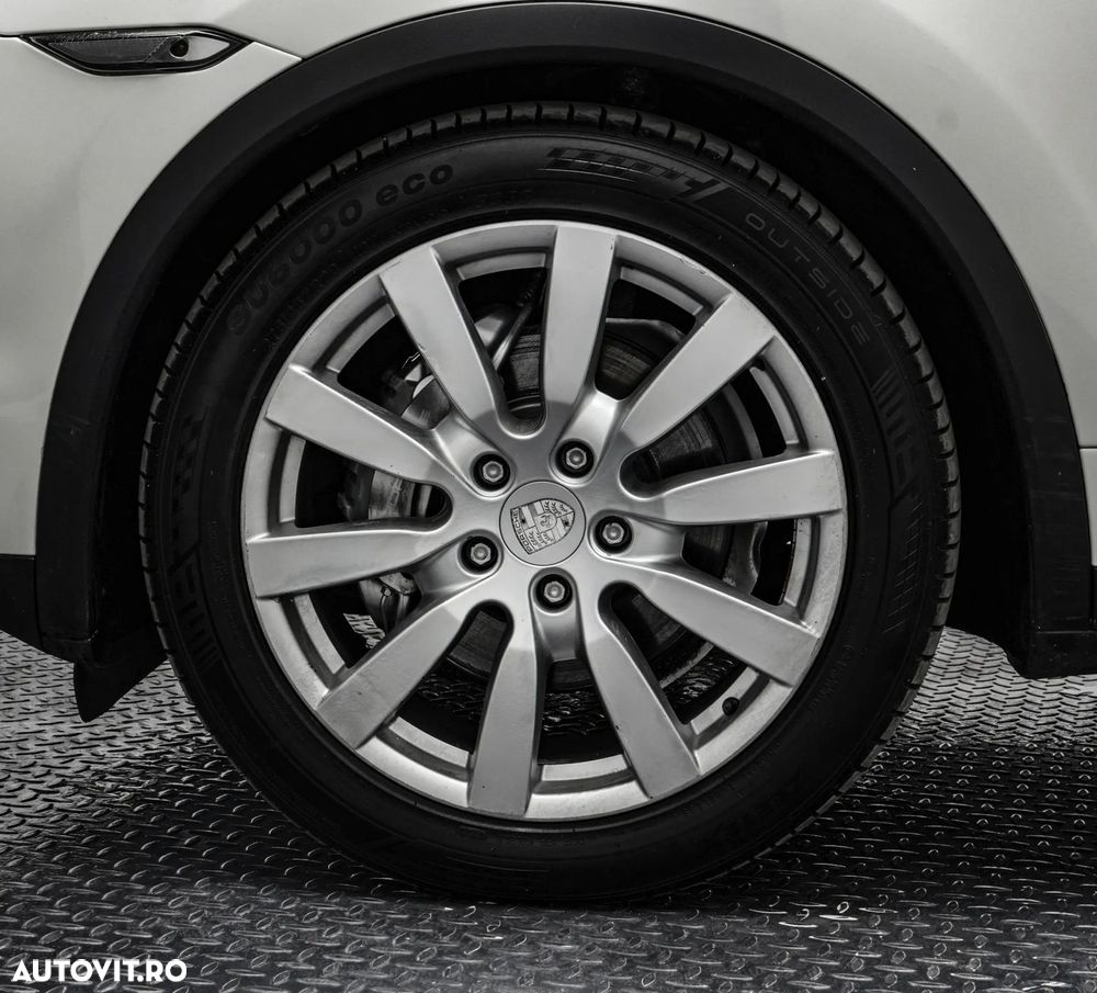 Porsche Cayenne - 23