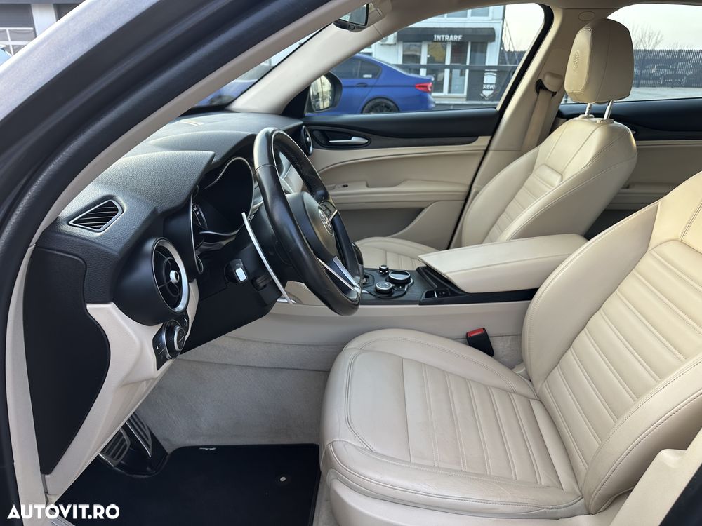 Alfa Romeo Stelvio 2.2 16V AT8 Q4 Super - 13