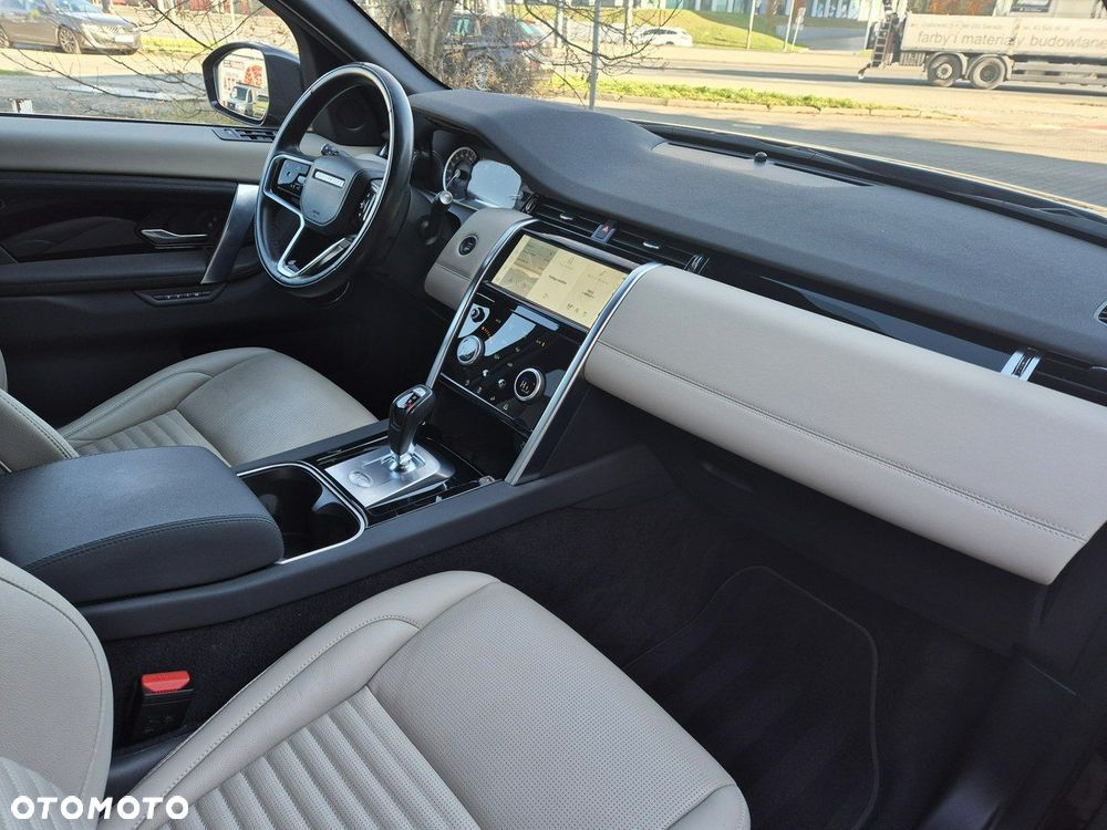 Land Rover Discovery Sport - 17