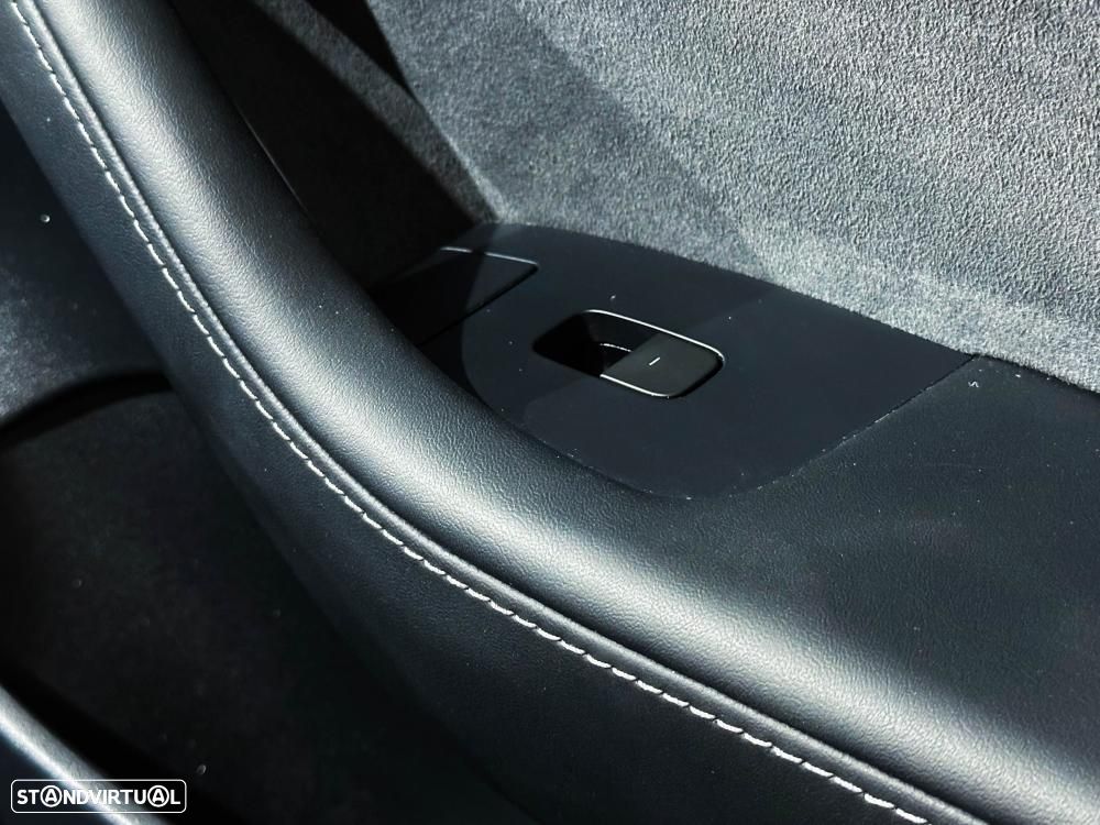 Tesla Model 3 Long Range AWD Dual Motor - 32
