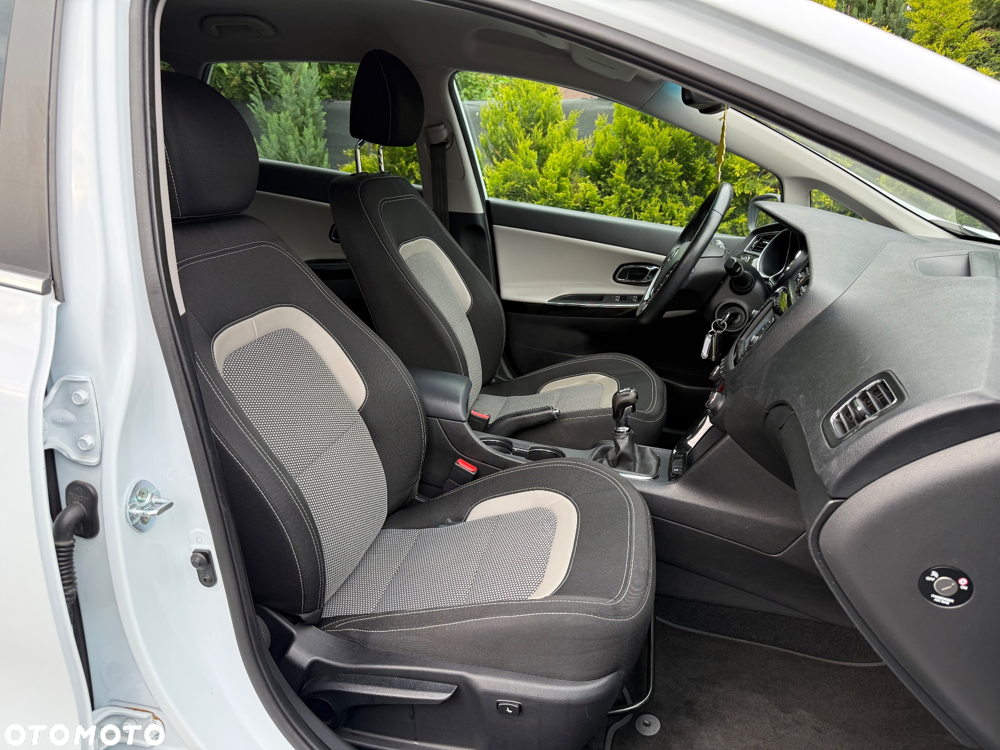 Kia Ceed 1.6 CRDi 136 ISG Spirit - 11