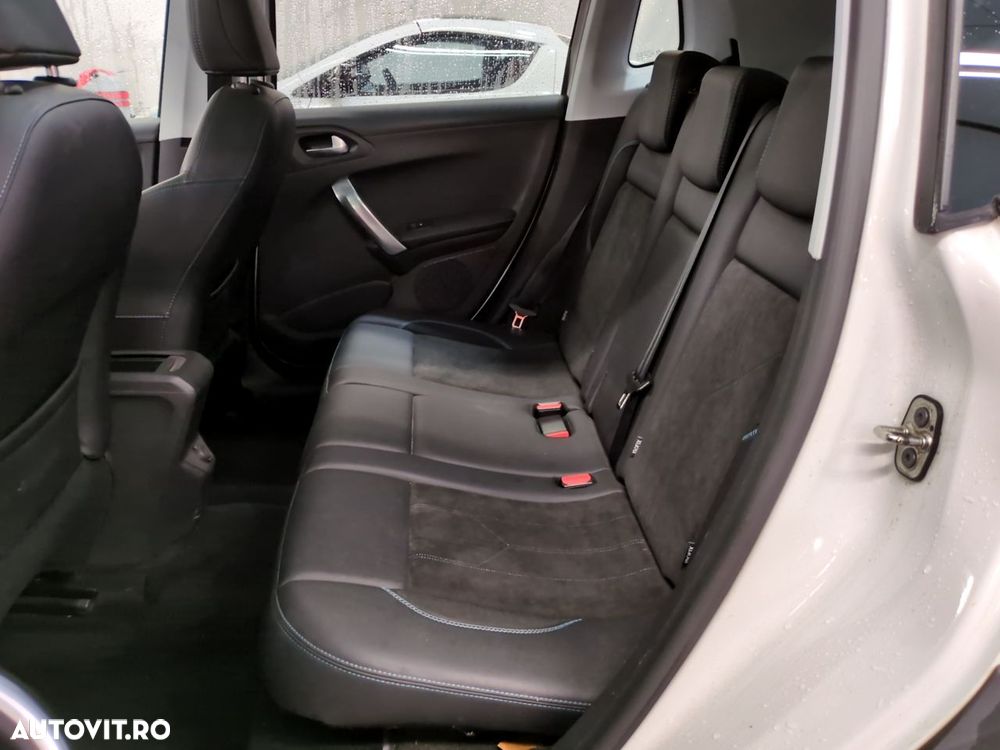 Peugeot 2008 - 7