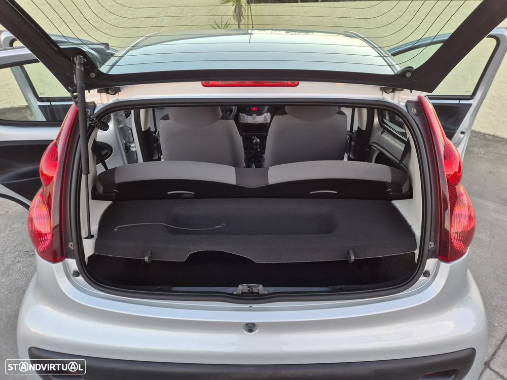 Peugeot 107 1.0 Trendy - 31