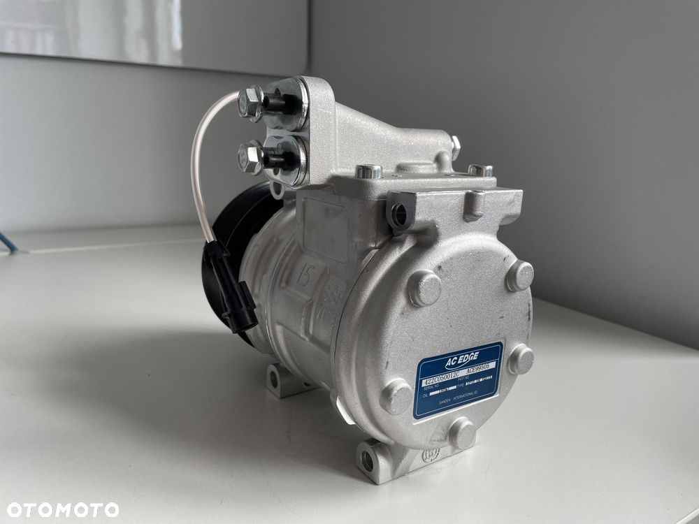 Kompresor sprężarka klimatyzacji John Deere 3000 5000 6000 7000 Claas Ares 10B17-ACE99505 - 2