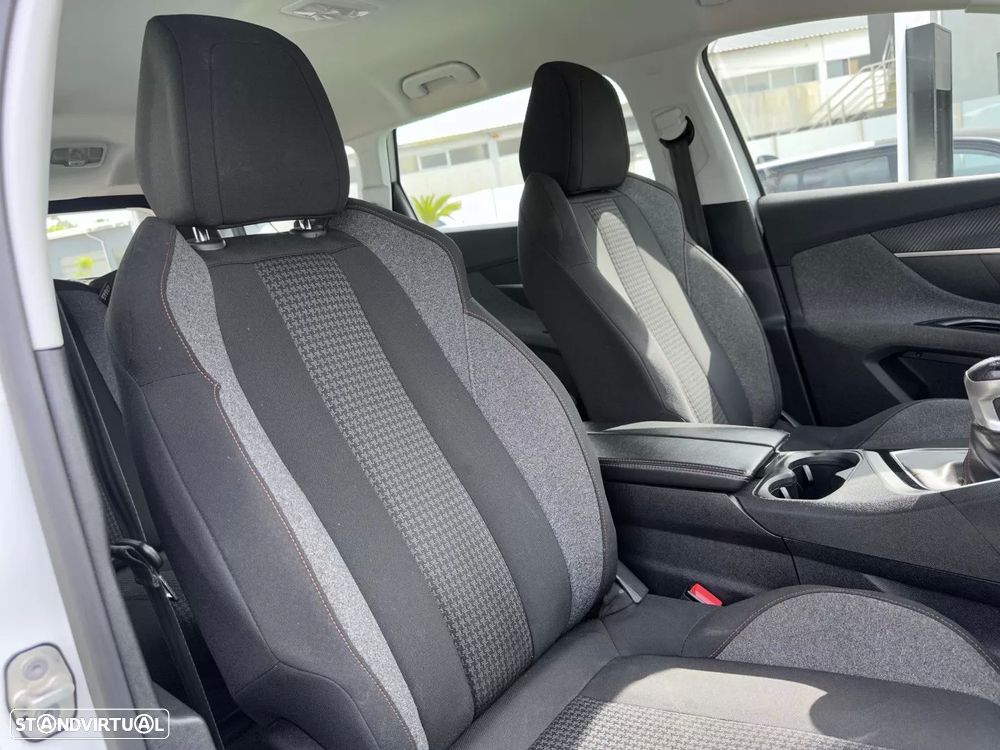 Peugeot 5008 1.2 PureTech Allure Pack - 47