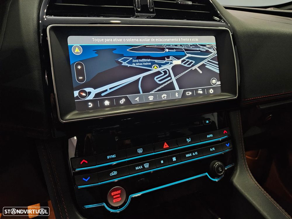 Jaguar F-Pace 2.0 i4D R-Sport - 19