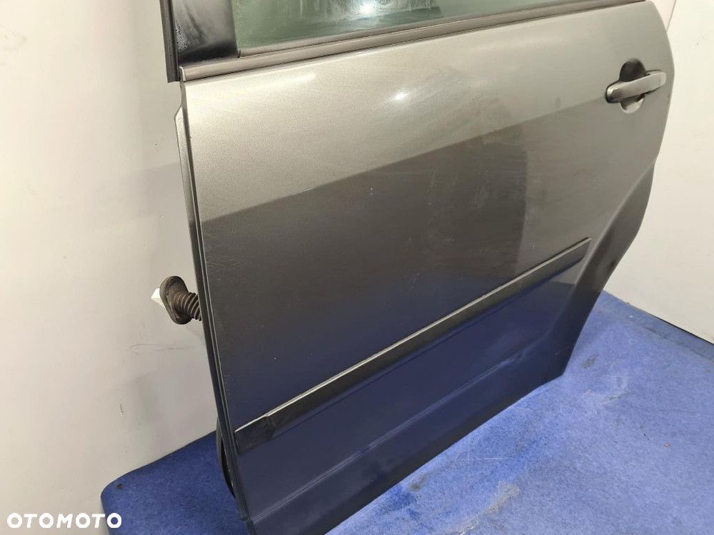 TOYOTA COROLLA VERSO I LIFT  DRZWI TYŁ LEWE 1C3 - 3