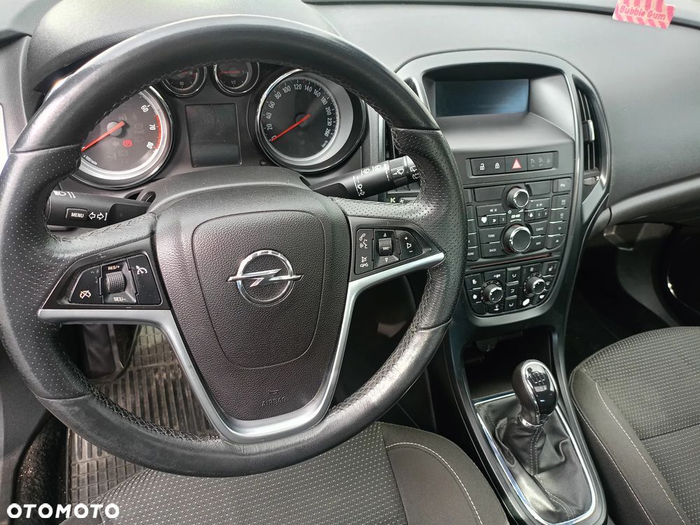 Opel Astra 1.6 Design Edition - 9